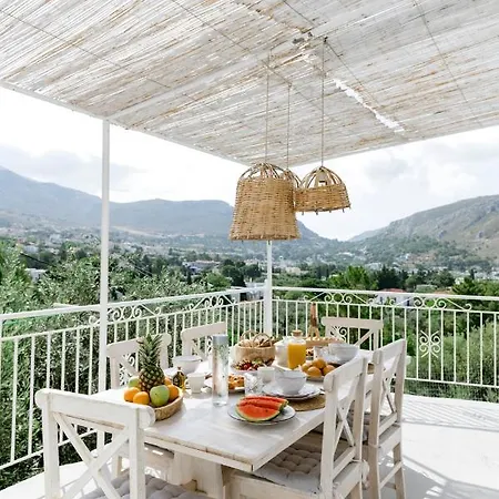 Сasa de vacaciones Menori Luxury